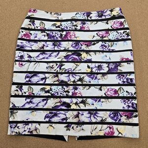 White House Black Market Sz 2 Wht Floral Print Striped Pencil Skirt Raw Edge A5